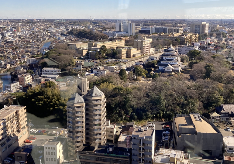 千葉市の街並みと東京湾