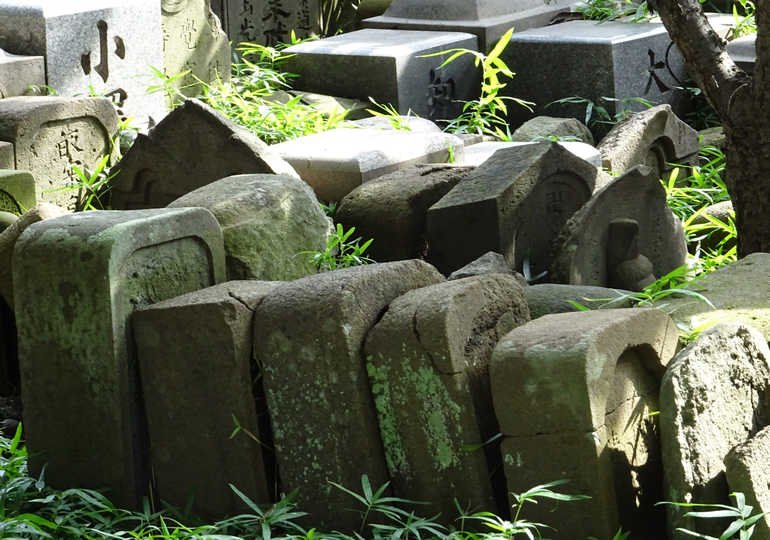 墓じまいが増えています