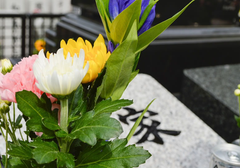 お墓に添える花束