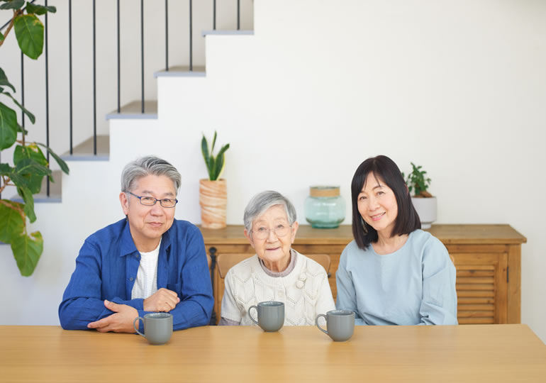 海洋散骨を経験した高齢夫婦